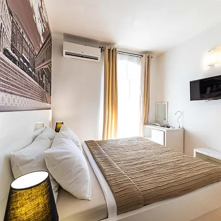 Riva 4* Σπλιτ