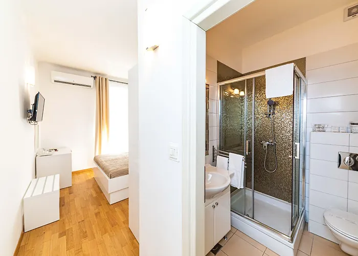 Riva Gostinjska kuća 4*